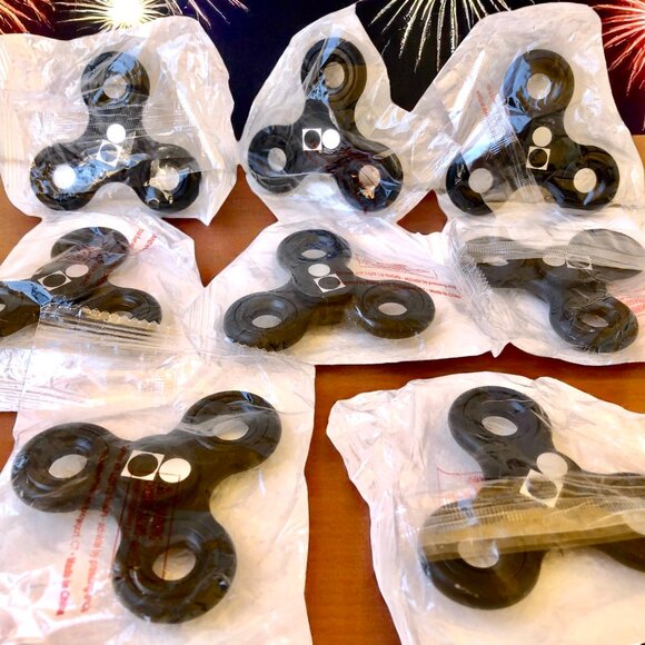 Hand Fidget Figit Spinner Gyro Desk Toy Anti-Stress Party Favers lot of 8 NEW - Picture 2 of 6